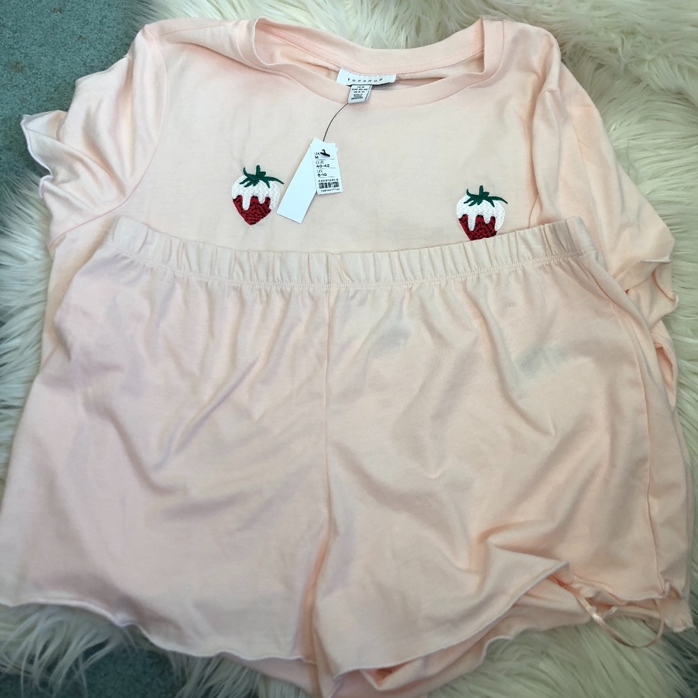 NWT Topshop strawberry pajamas size M (8-10) - Picture 2 of 4